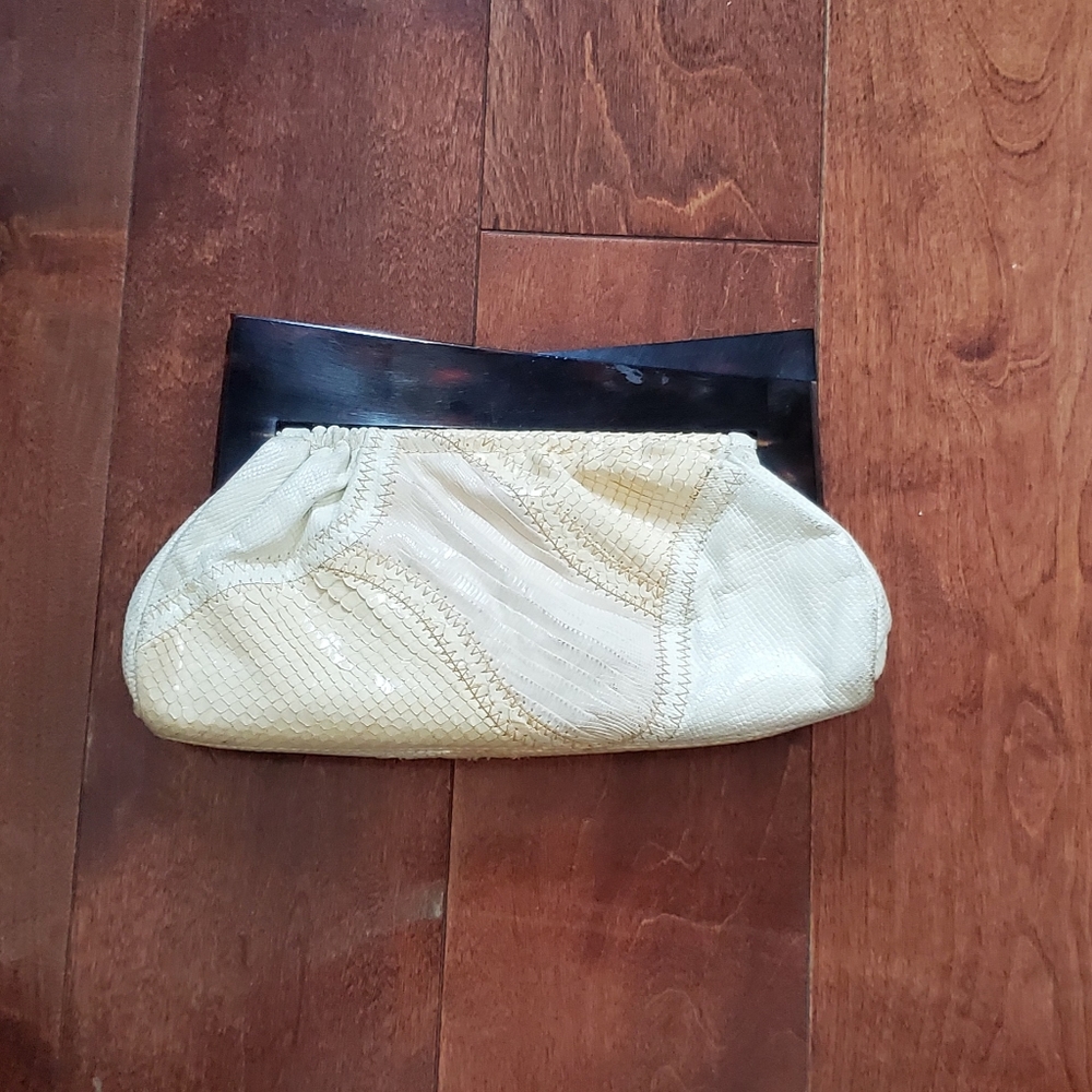 Trotting Snakeskin Vintage Clutch Ivory color